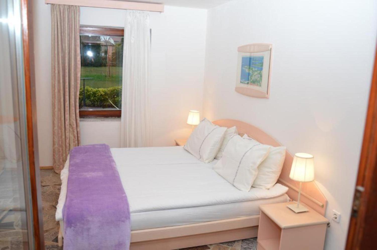 Apartments Aurelia Nova Vas  المظهر الخارجي الصورة